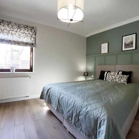 Komfortowy Apartament Przy Bramie Targowej Z Tarasem- Old Town 埃尔布隆格 外观 照片