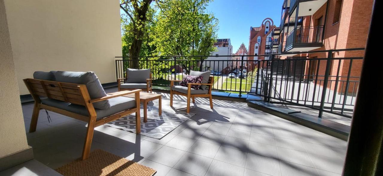 Komfortowy Apartament Przy Bramie Targowej Z Tarasem- Old Town 埃尔布隆格 外观 照片