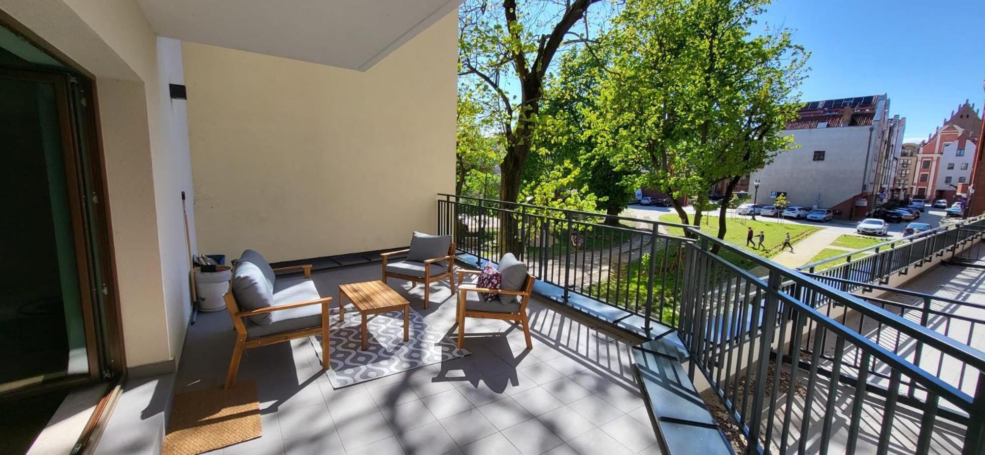 Komfortowy Apartament Przy Bramie Targowej Z Tarasem- Old Town 埃尔布隆格 外观 照片
